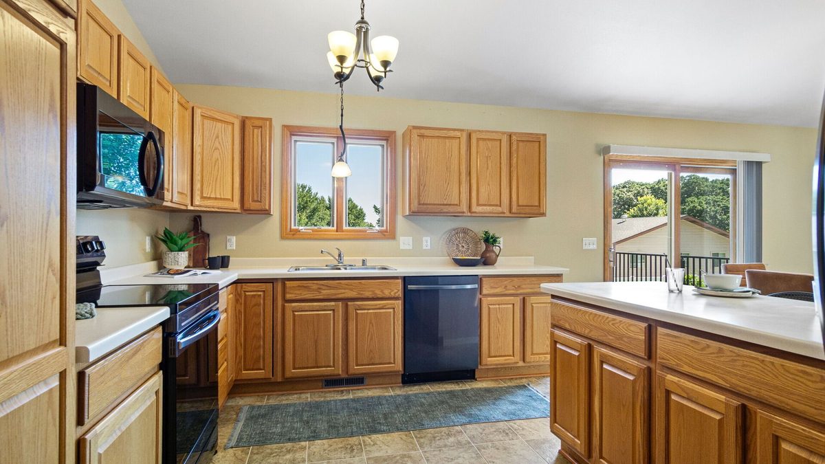 1811 Mitscher Avenue, Eau Claire WI 54701 - Residential house for sale - MLS #1603238 - image11