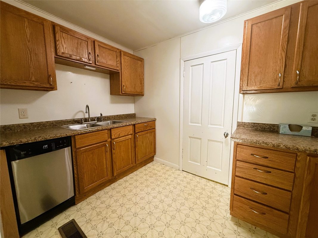 814 4th Street, Ladysmith WI 54848 - Residential house for sale - MLS #1601027 - image11