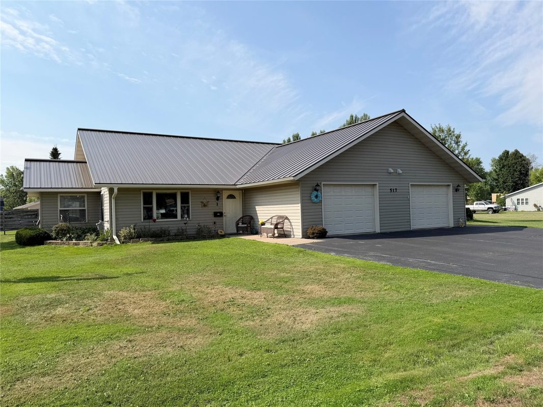 517 3rd St, Withee WI 54498 - ResidentialIncome house for sale - MLS #1604343 - image2