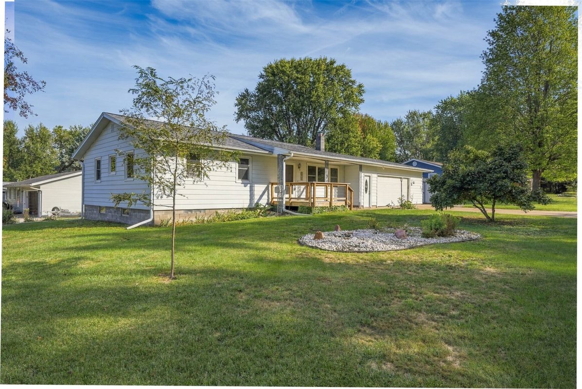 3025 Glenhaven Place, Eau Claire WI 54703 - Residential house for sale - MLS #1604593 - image2