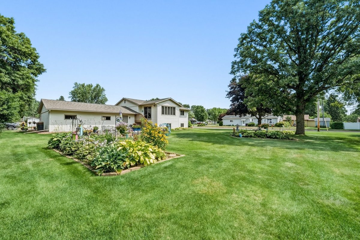 1401 Dover Street, Chippewa Falls WI 54729 - Residential house for sale - MLS #1604538 - image42