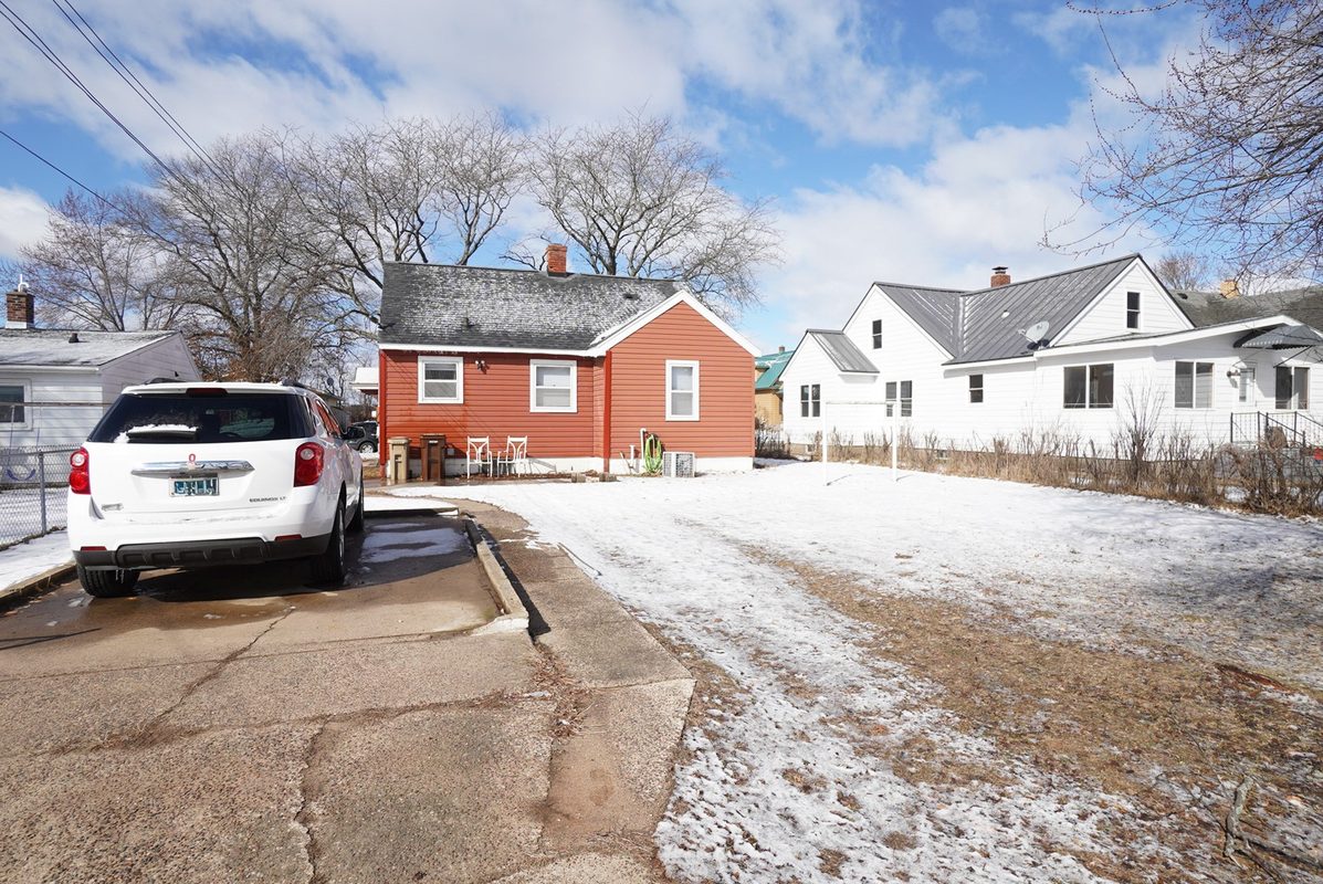 Residential at 1131 Barron Street, Eau Claire, WI 54703 — photo 4