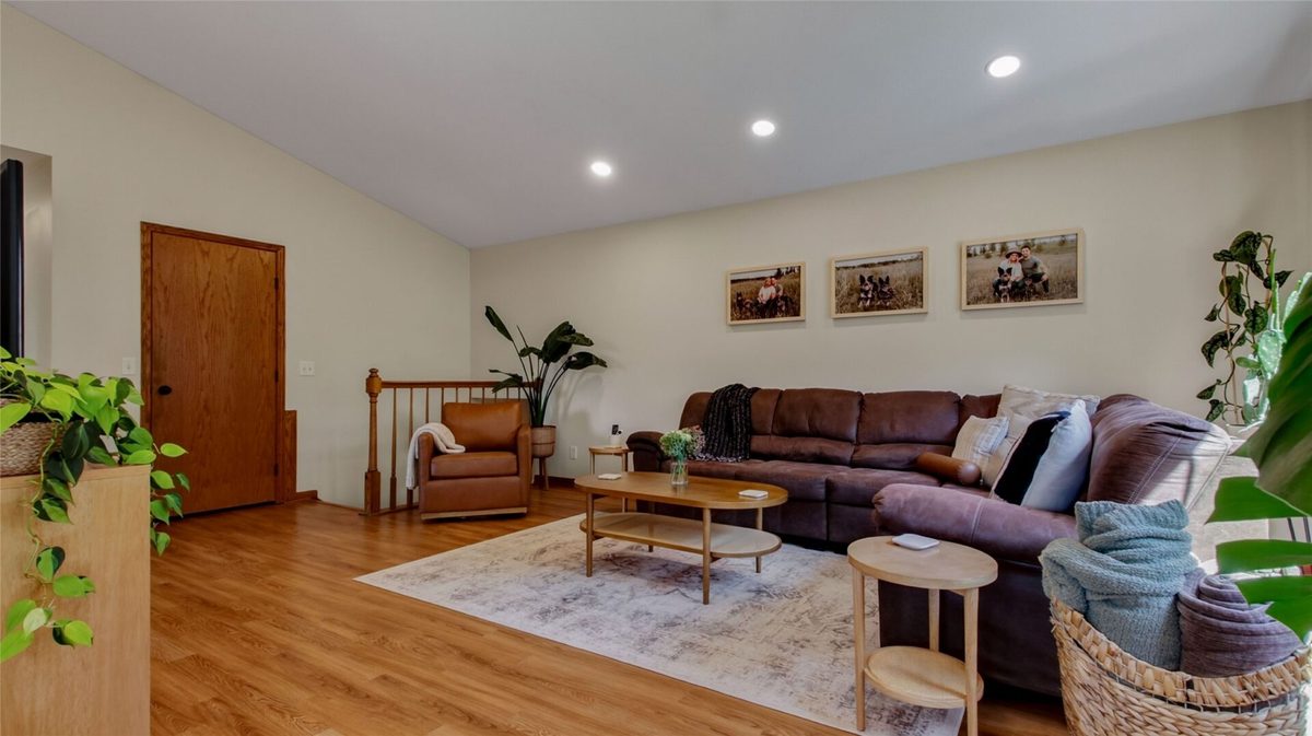 3309 Pointe Court, Eau Claire WI 54701 - Residential house for sale - MLS #1605029 - image4