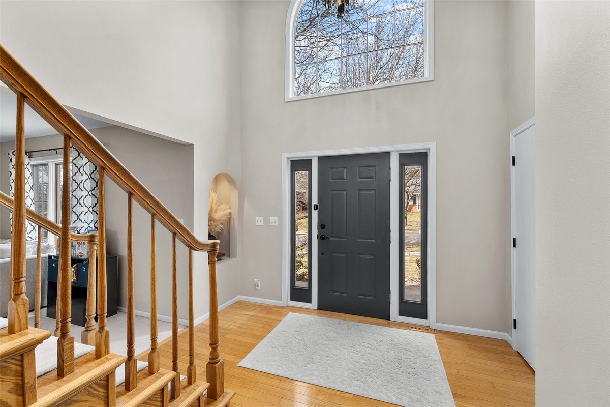 1011 Thompson Drive, Altoona, WI