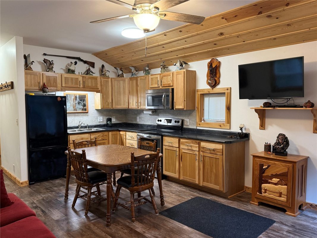 W8560 Oak Ridge Road, Black River Falls WI 54615 - Residential house for sale - MLS #1604366 - image9