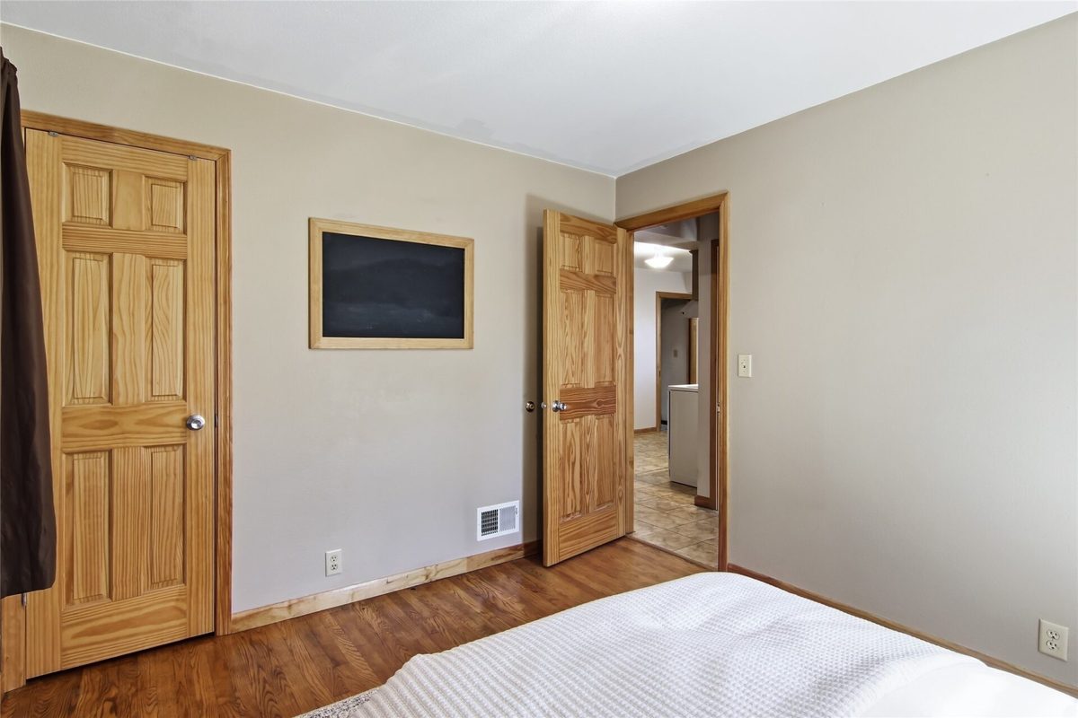 1043 Vine Street, Eau Claire WI 54703 - Residential house for sale - MLS #1605776 - image17