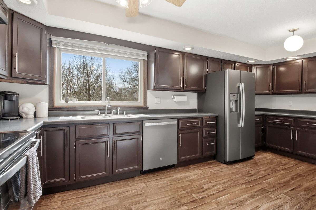 303-305 Moundsview Court, Elk Mound WI 54739 - ResidentialIncome house for sale - MLS #1600462 - image8