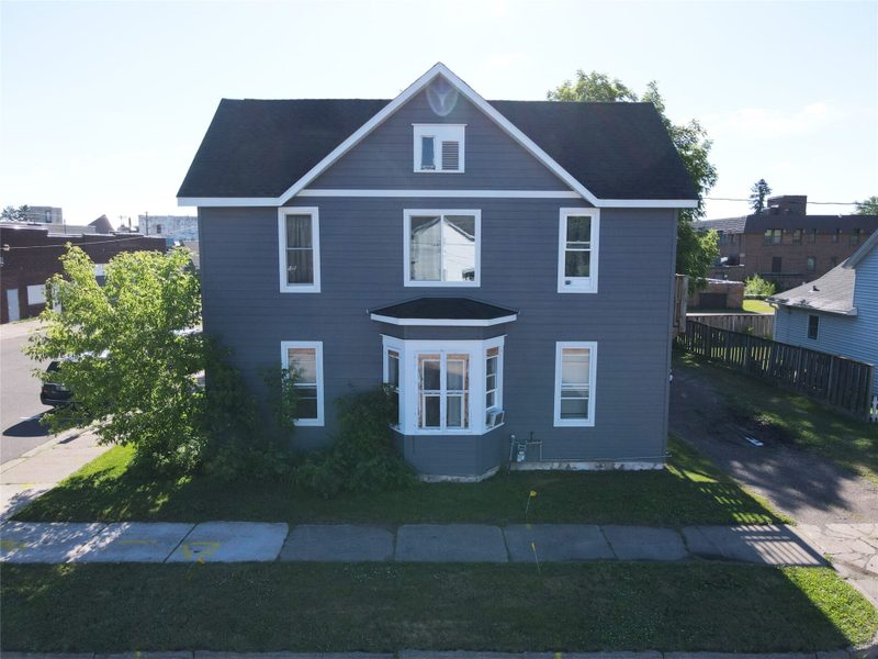 36 W Eau Claire Street 1-4