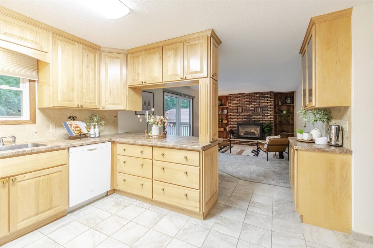 1210 50th Avenue, Eau Claire WI 54703 - Residential house for sale - MLS #1600423 - image2