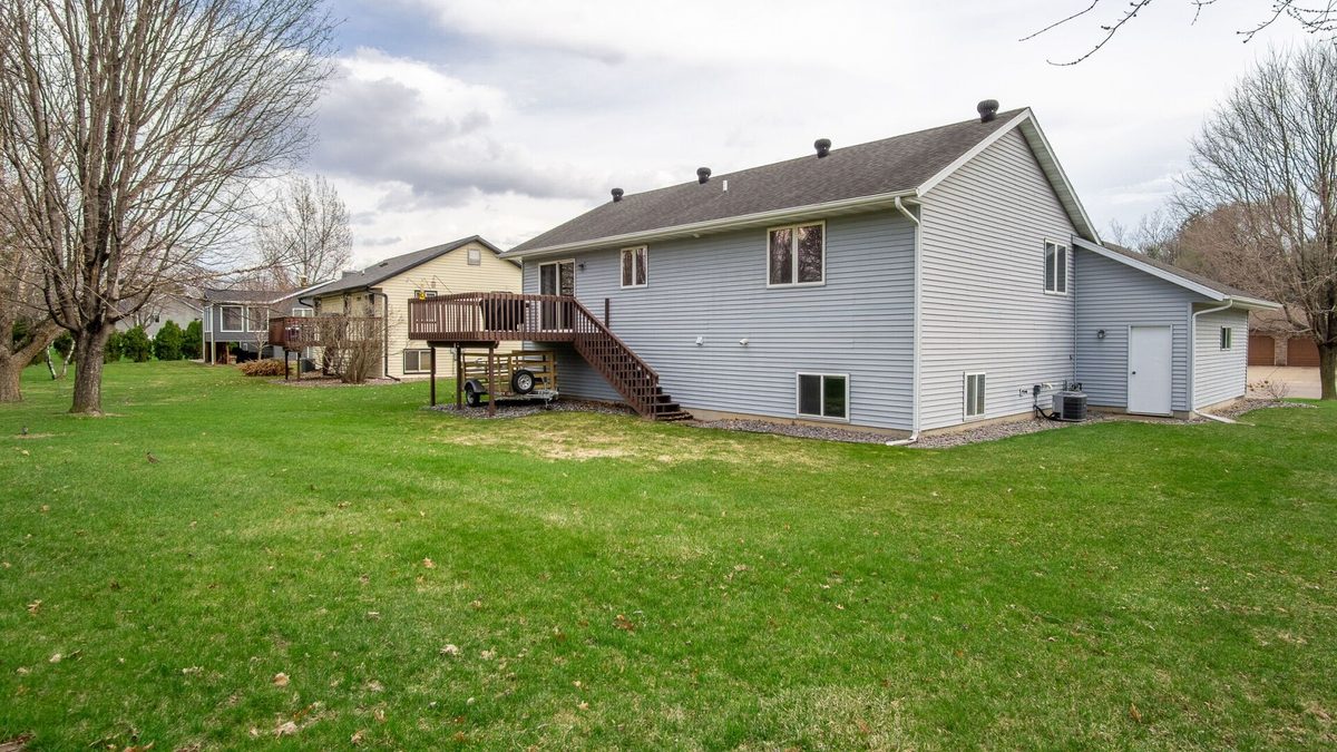 Residential at 512 Windsor Forest Drive, Altoona, WI 54720 — photo 3