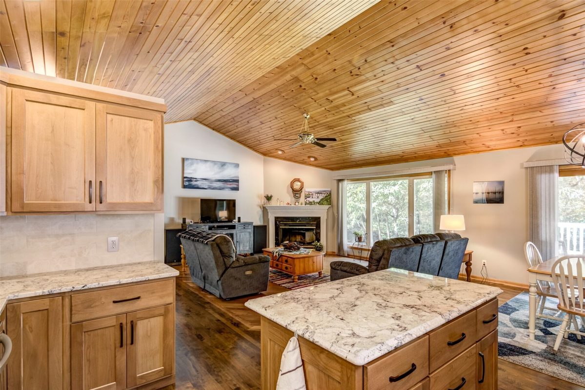 7180 Nine Mile Creek Road, Eau Claire, WI — photo 12