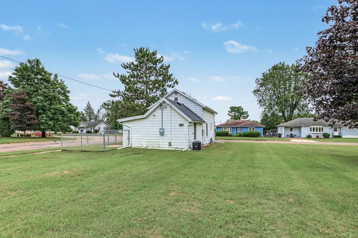 1134 Water St, Chippewa Falls WI 54729 - Residential house for sale - MLS #1604958 - image8