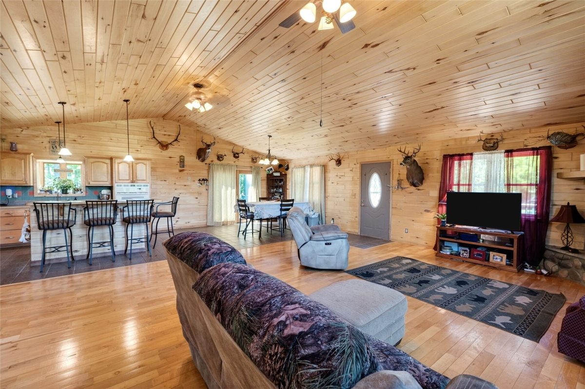 N 6105 Fred Tripp Road, Springbrook WI 54875 - Residential house for sale - MLS #1602014 - image2