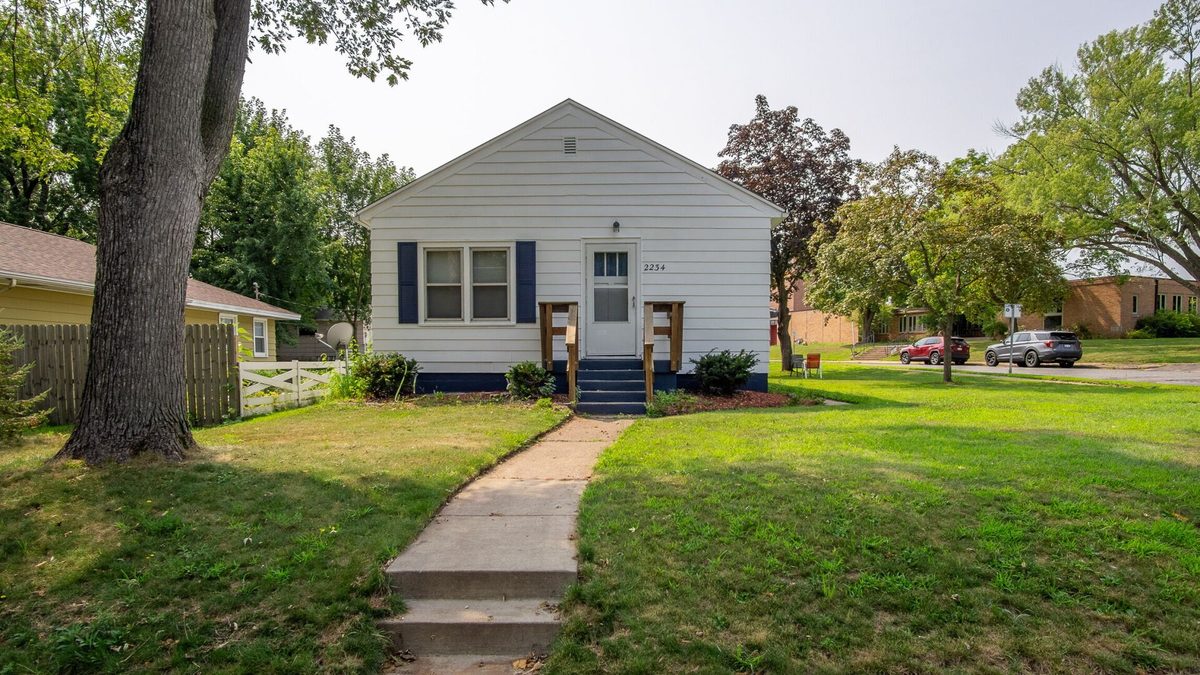 2234 11th Street, Eau Claire WI 54703 - ResidentialIncome house for sale - MLS #1604113 - image2