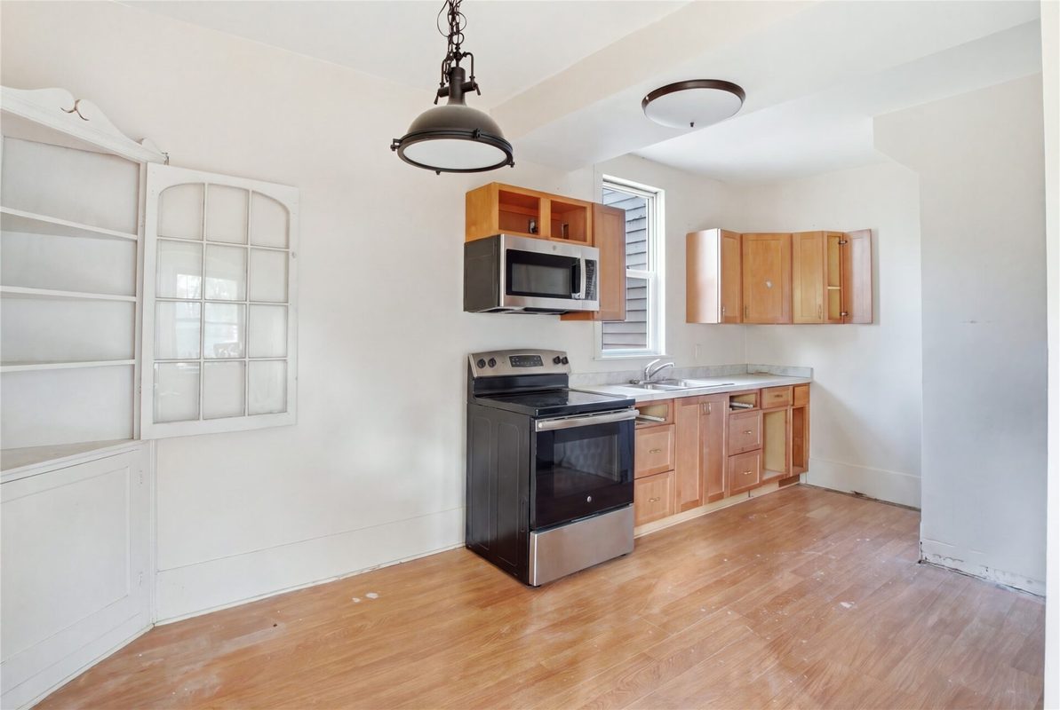 1014 Summit Street, Eau Claire WI 54703 - ResidentialIncome house for sale - MLS #1605706 - image9