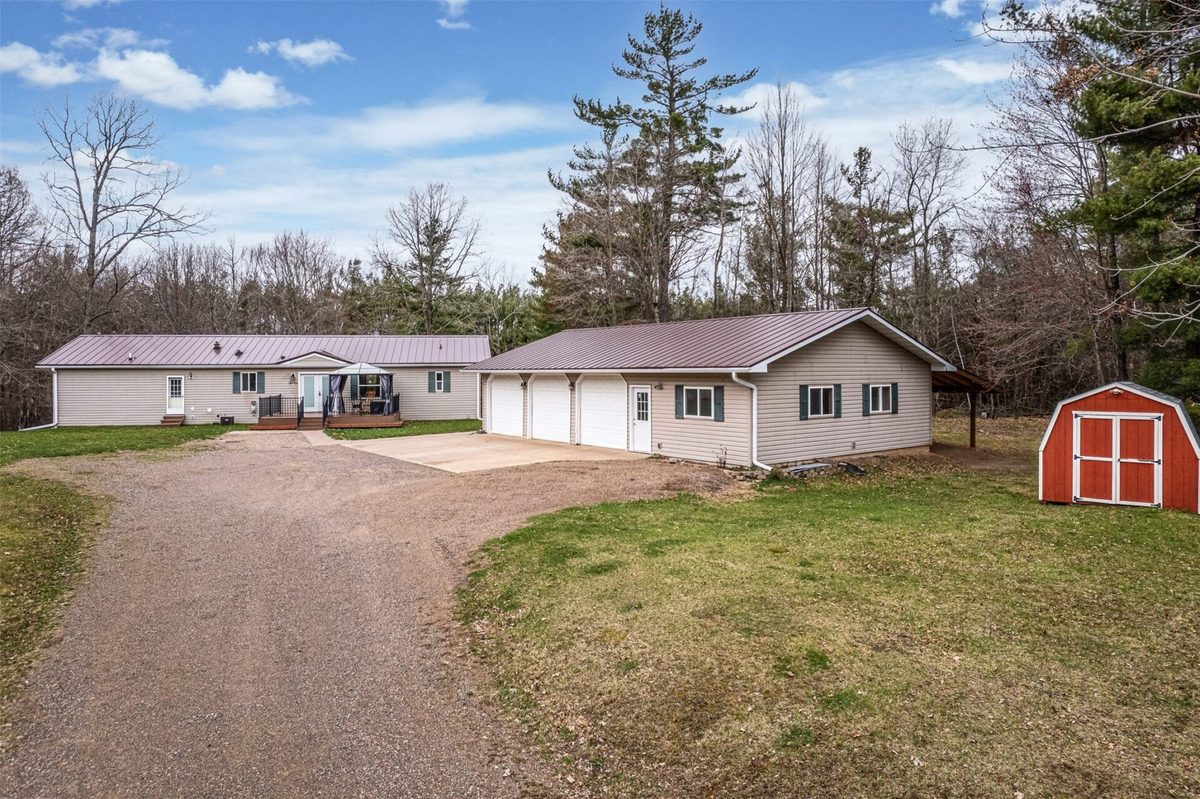 N5353 Thornapple Road, Ladysmith, WI