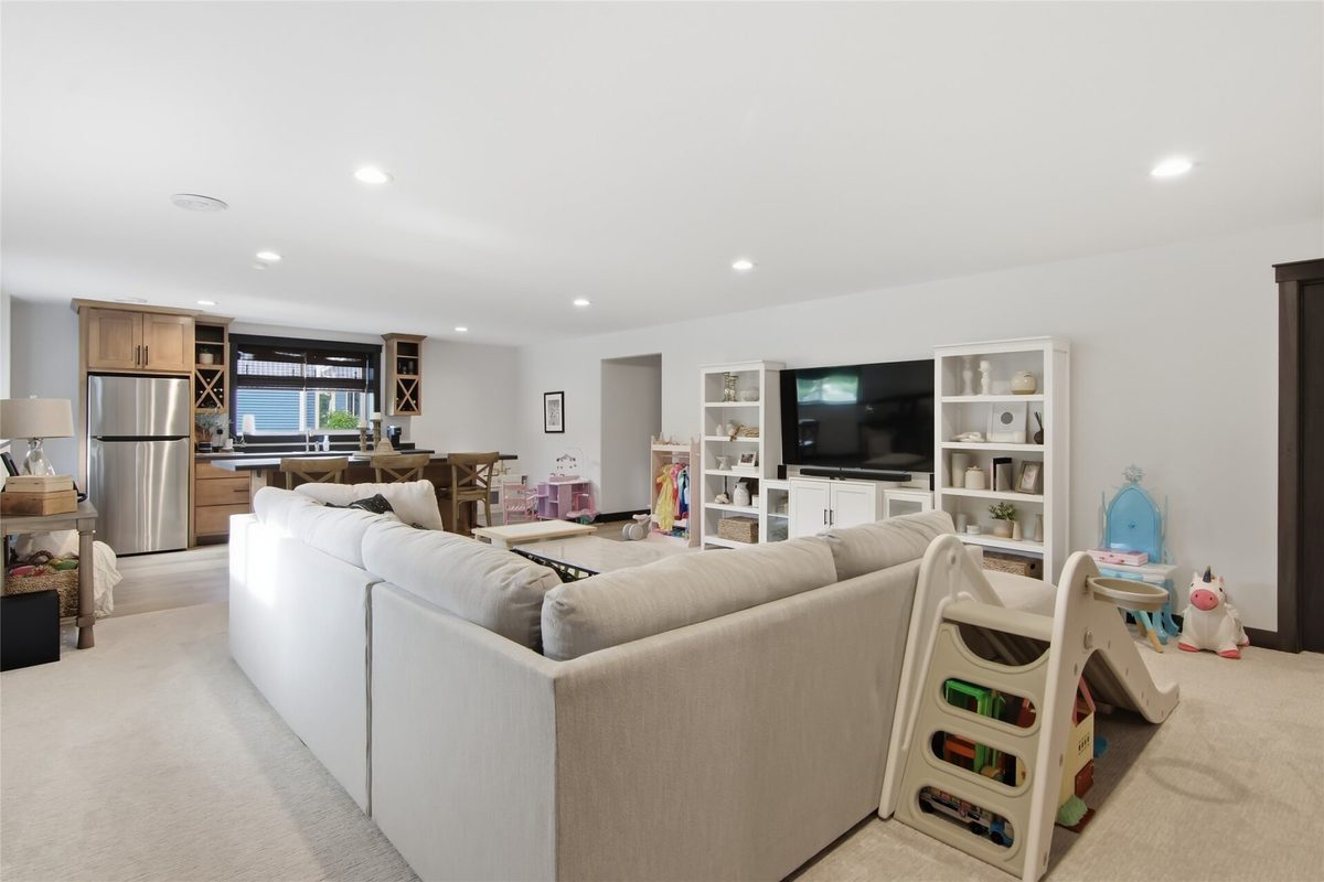 8777 Cottonwood Circle, Eau Claire WI 54701 - Residential house for sale - MLS #1602741 - image24