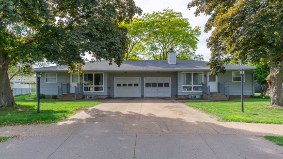 2918-20 Leslie Lane, Eau Claire WI 54703 - ResidentialIncome house for sale - MLS #1601775 - image1