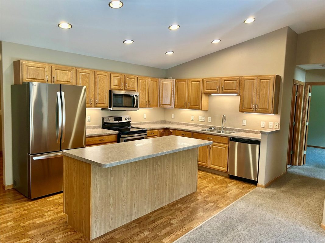 4227 Robin Meadows Lane, Eau Claire WI 54701 - Residential house for sale - MLS #1600916 - image4
