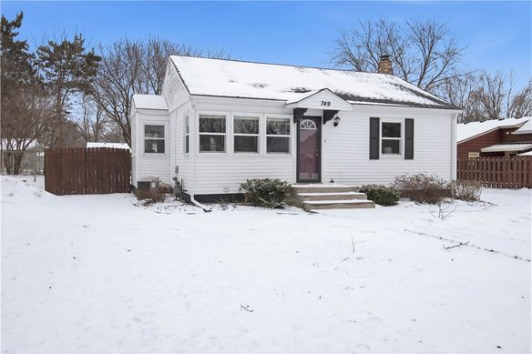 749 Maple Street, Chippewa Falls, WI