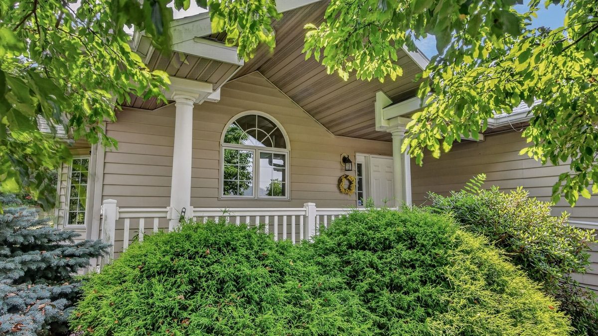 4108 Wild Ridge Court, Eau Claire WI 54703 - Residential house for sale - MLS #1603127 - image2