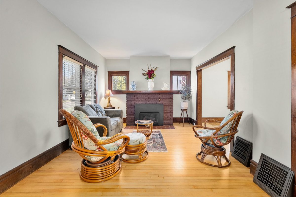 233 Garfield Avenue, Eau Claire WI 54701 - Residential house for sale - MLS #1606145 - image3