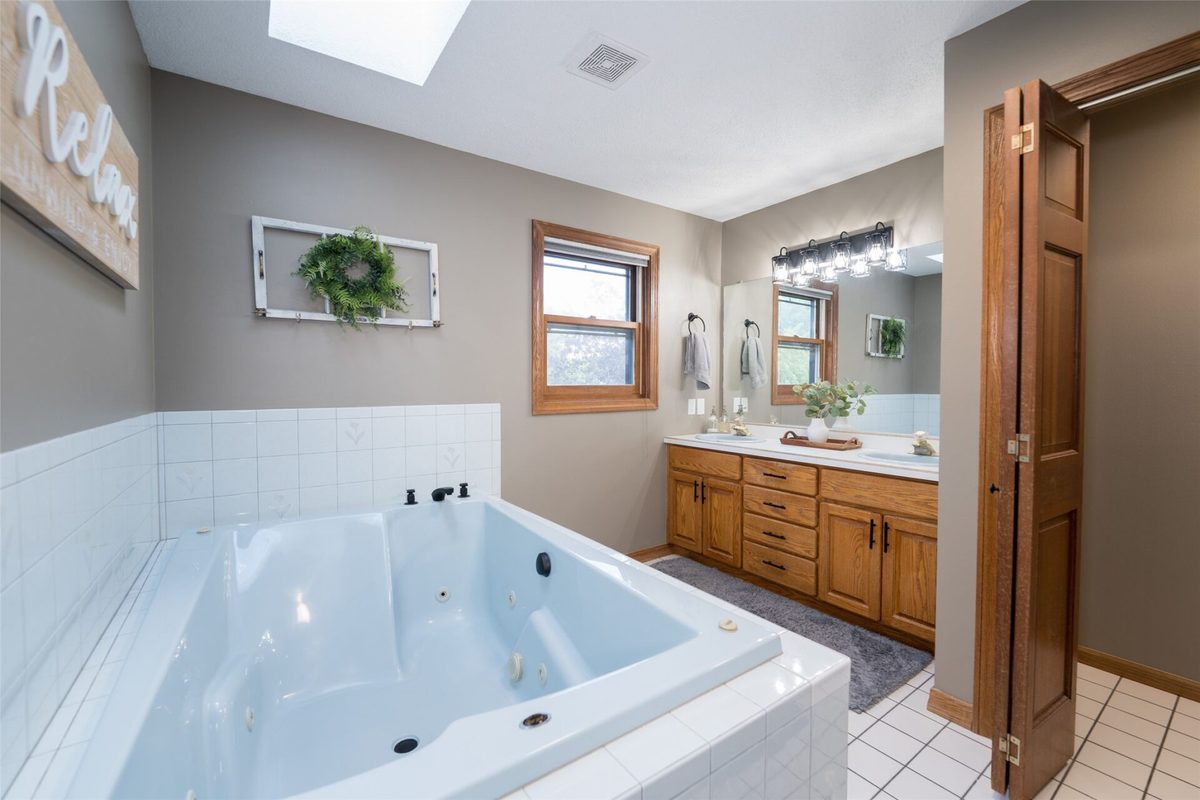 1501 Grover Road, Eau Claire WI 54701 - Residential house for sale - MLS #1601210 - image24