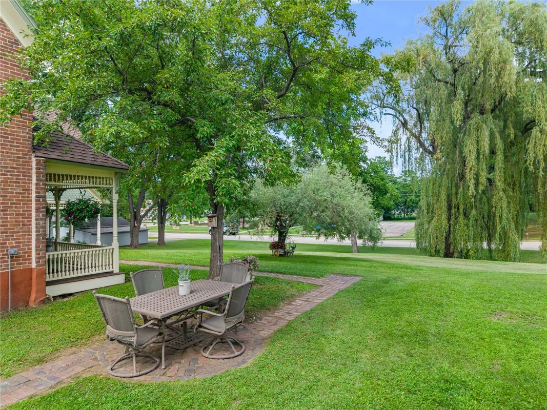 22961 Church Street, Ettrick, WI