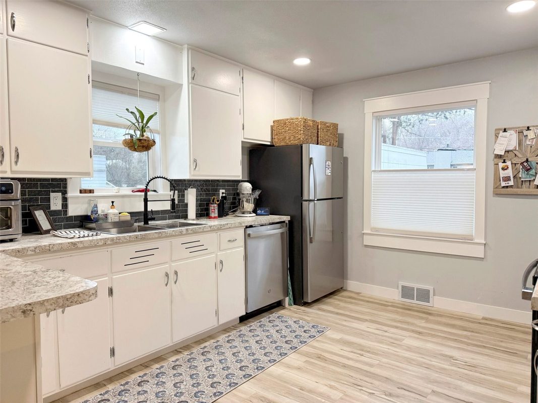 2134 14th Street Eau Claire WI 54703 — photo 6