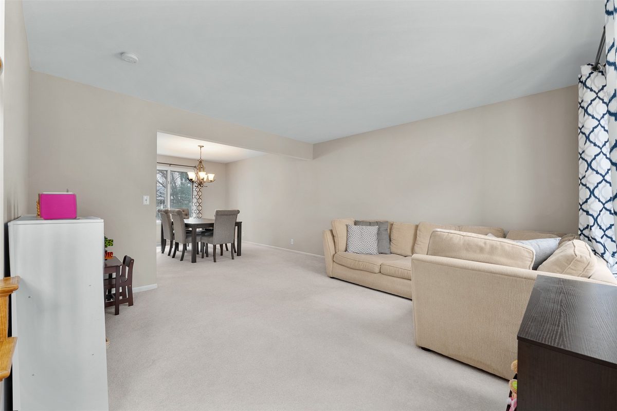 1011 Thompson Drive, Altoona, WI