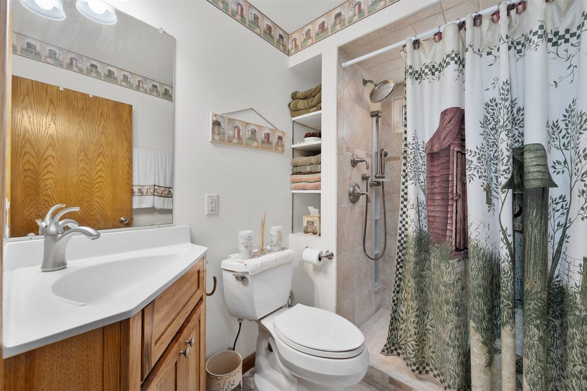5991 North Shore Drive, Eau Claire WI 54703 - Residential house for sale - MLS #1603069 - image16