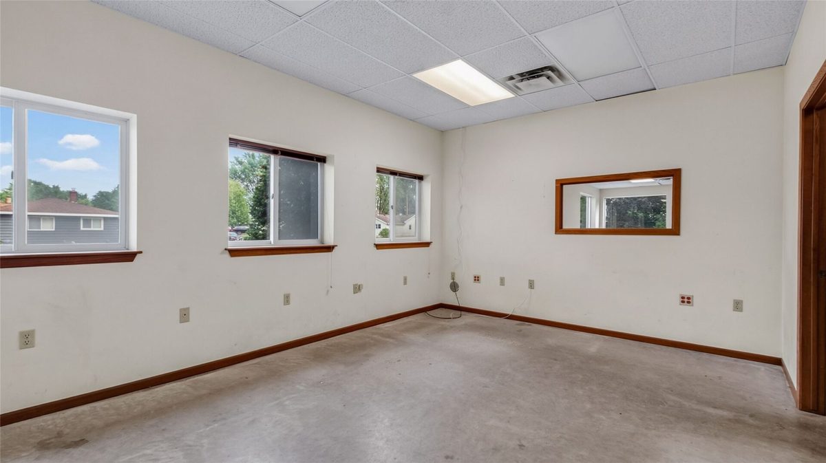 1210 Mansfield Street, Chippewa Falls WI 54729 - CommercialSale house for sale - MLS #1604227 - image7