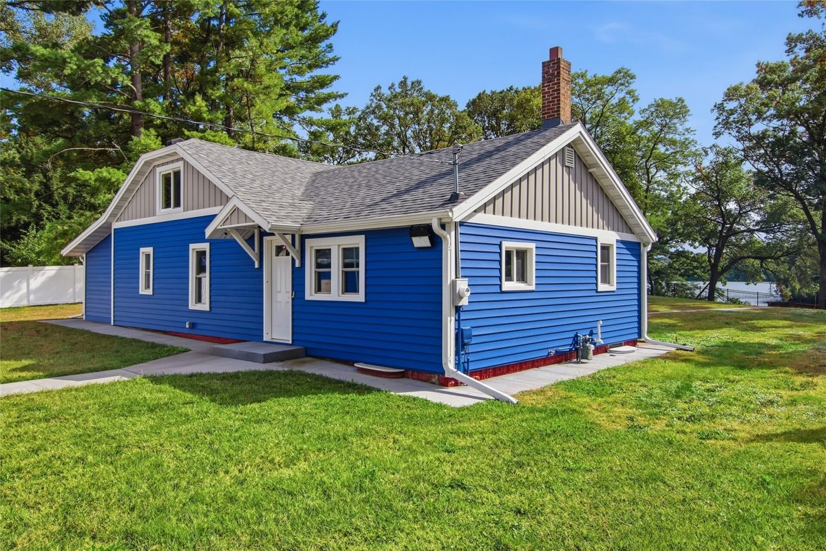 4305 North Shore Drive, Eau Claire WI 54703 - Residential house for sale - MLS #1605377 - image2