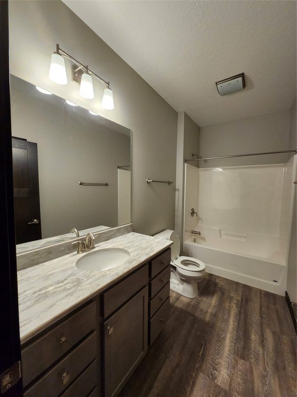 4891-4893 190th Street 1 & 2, Chippewa Falls, WI — photo 9