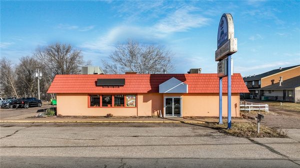 6220 Texaco Drive, Eau Claire WI 54703 - CommercialSale house for sale - MLS #1596566 - image1