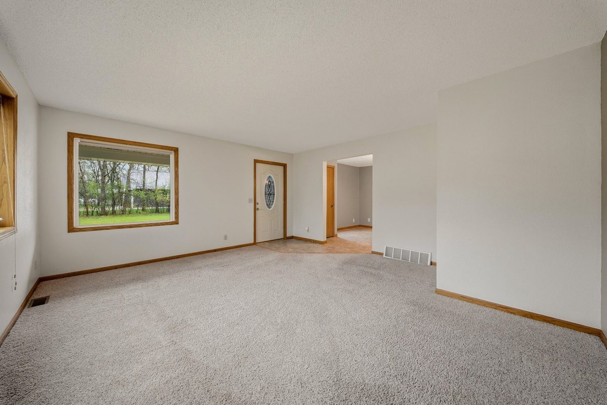 1213 Ervin Road, Eau Claire, WI — photo 13