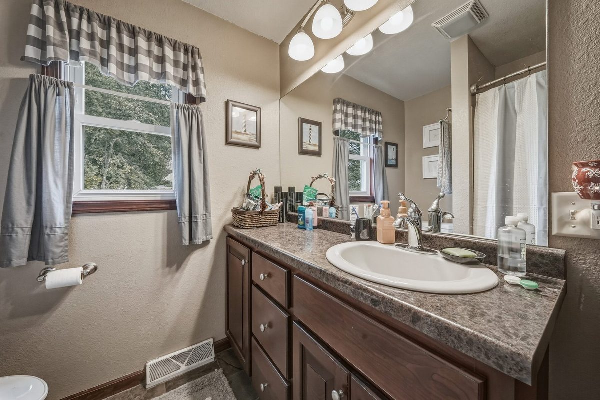 218 Dell Street, New Auburn WI 54757 - Residential house for sale - MLS #1605709 - image10