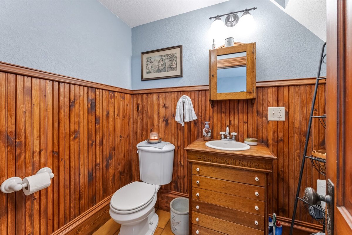 22961 Church Street, Ettrick, WI