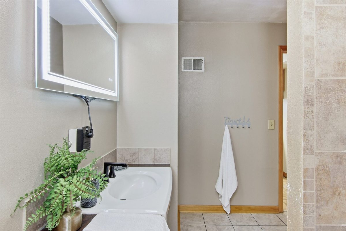 1043 Vine Street, Eau Claire WI 54703 - Residential house for sale - MLS #1605776 - image23