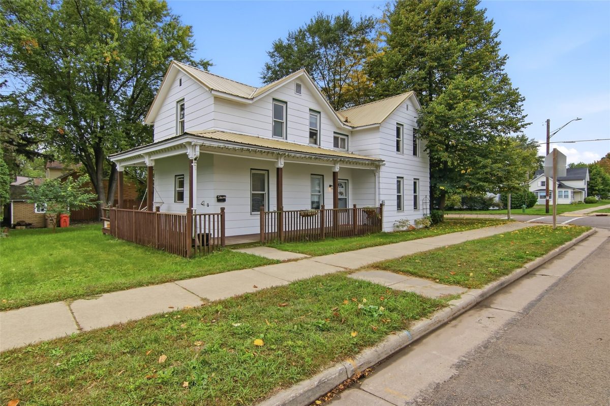 465 Spruce Street, Chippewa Falls WI 54729 - Residential house for sale - MLS #1605403 - image2