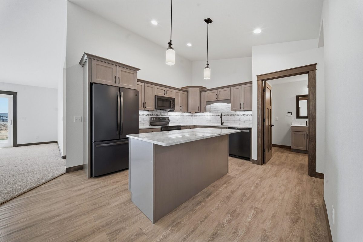 4911 Field Crest Lane Eau Claire WI 54701 — photo 4