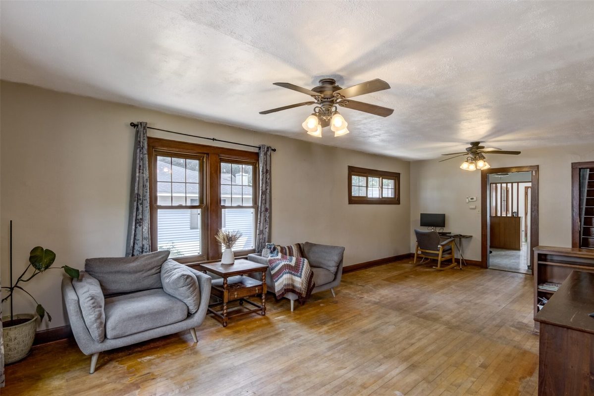 523 Elm Street, Chippewa Falls WI 54729 - Residential house for sale - MLS #1604134 - image2