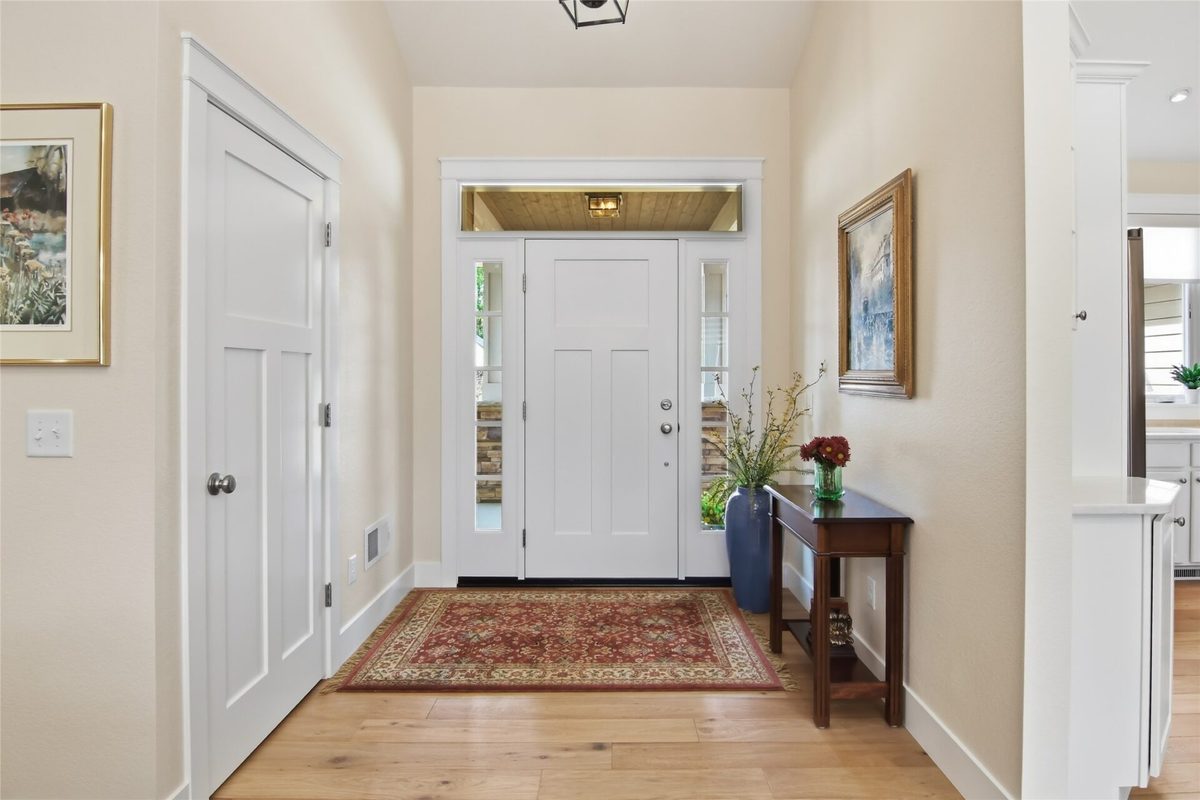 3729 Crest Ridge Court, Eau Claire, WI