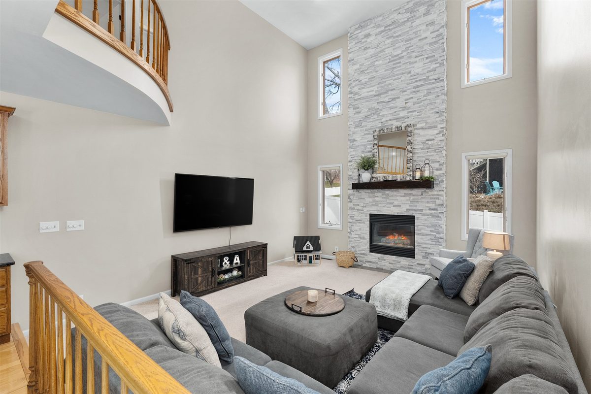 1011 Thompson Drive, Altoona, WI