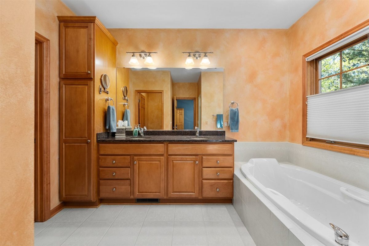 3521 Glen Way, Eau Claire WI 54701 - Residential house for sale - MLS #1601088 - image23