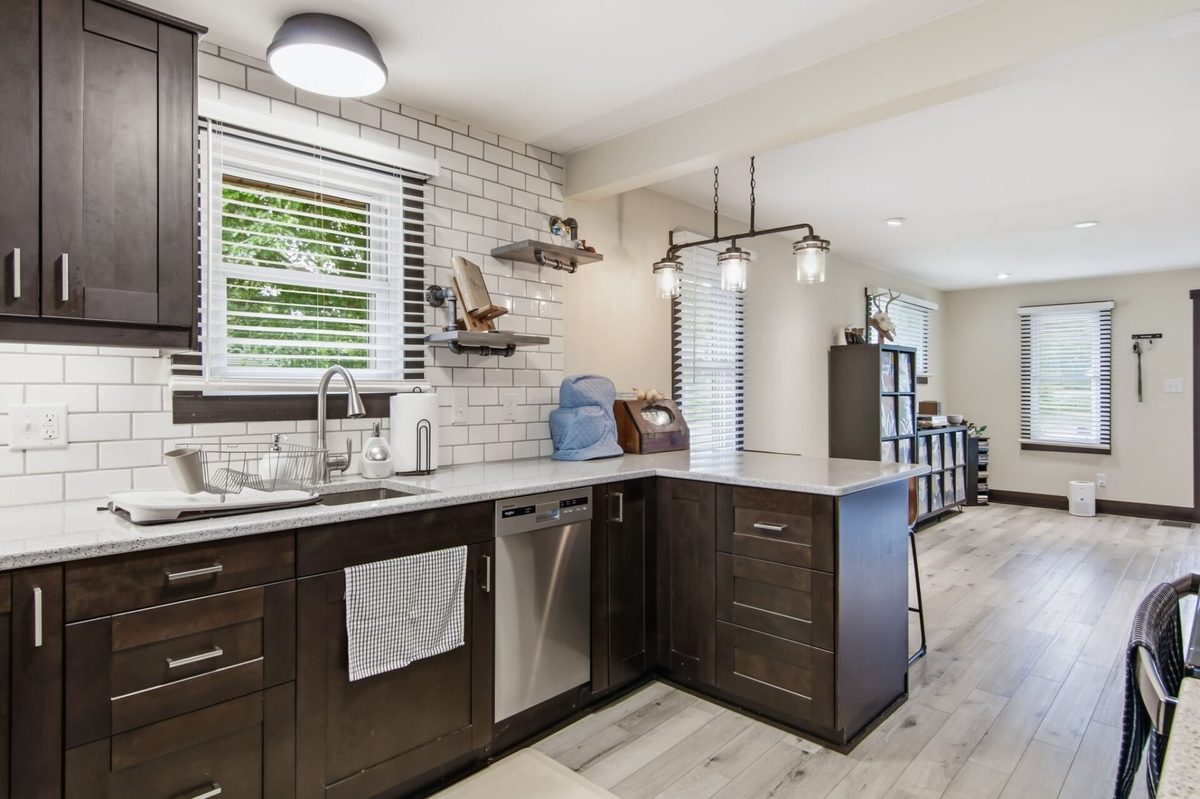 2425 7th Street, Eau Claire WI 54703 - Residential house for sale - MLS #1603869 - image2