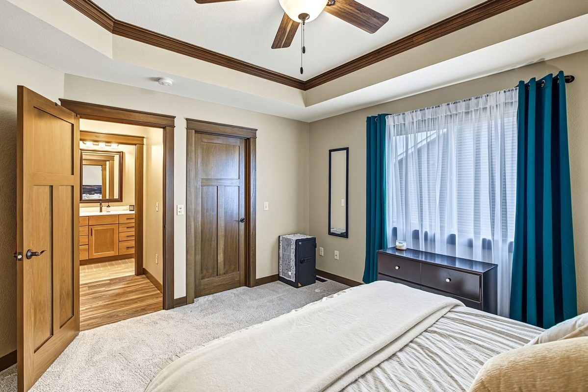 4878 Field Crest Lane, Eau Claire WI 54701 - Residential house for sale - MLS #1605976 - image12