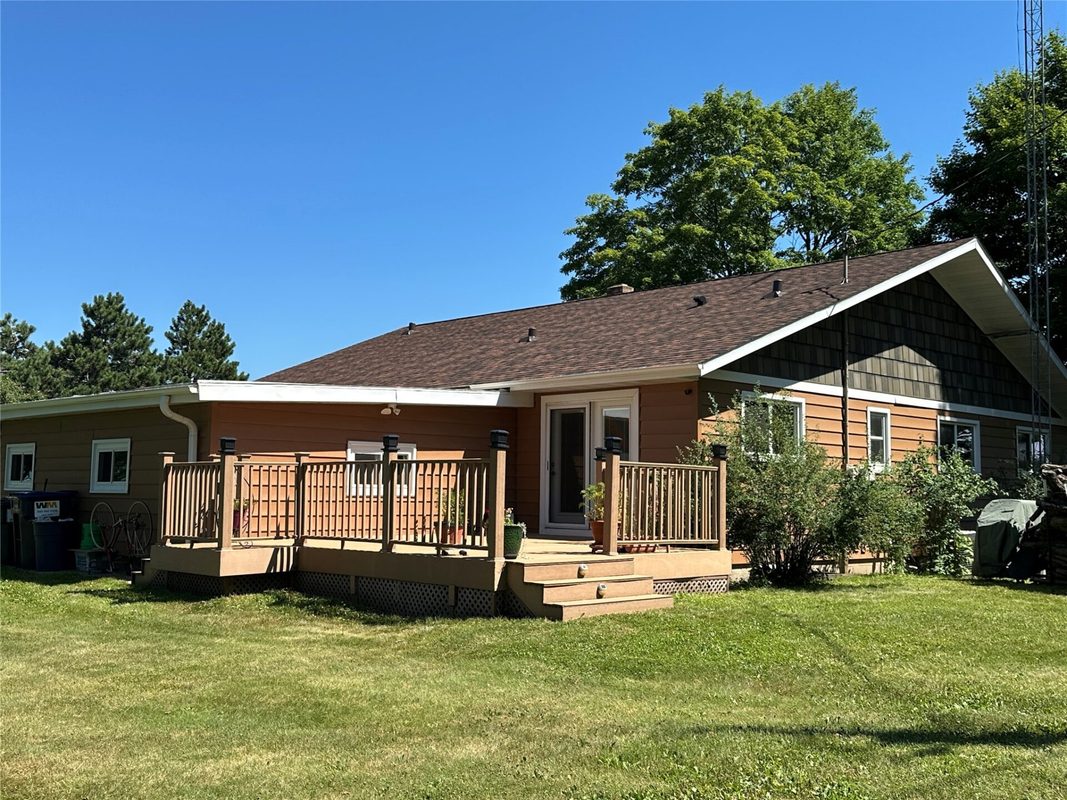 E910 Cedar Road, Eau Claire WI 54701 - Residential house for sale - MLS #1603236 - image2