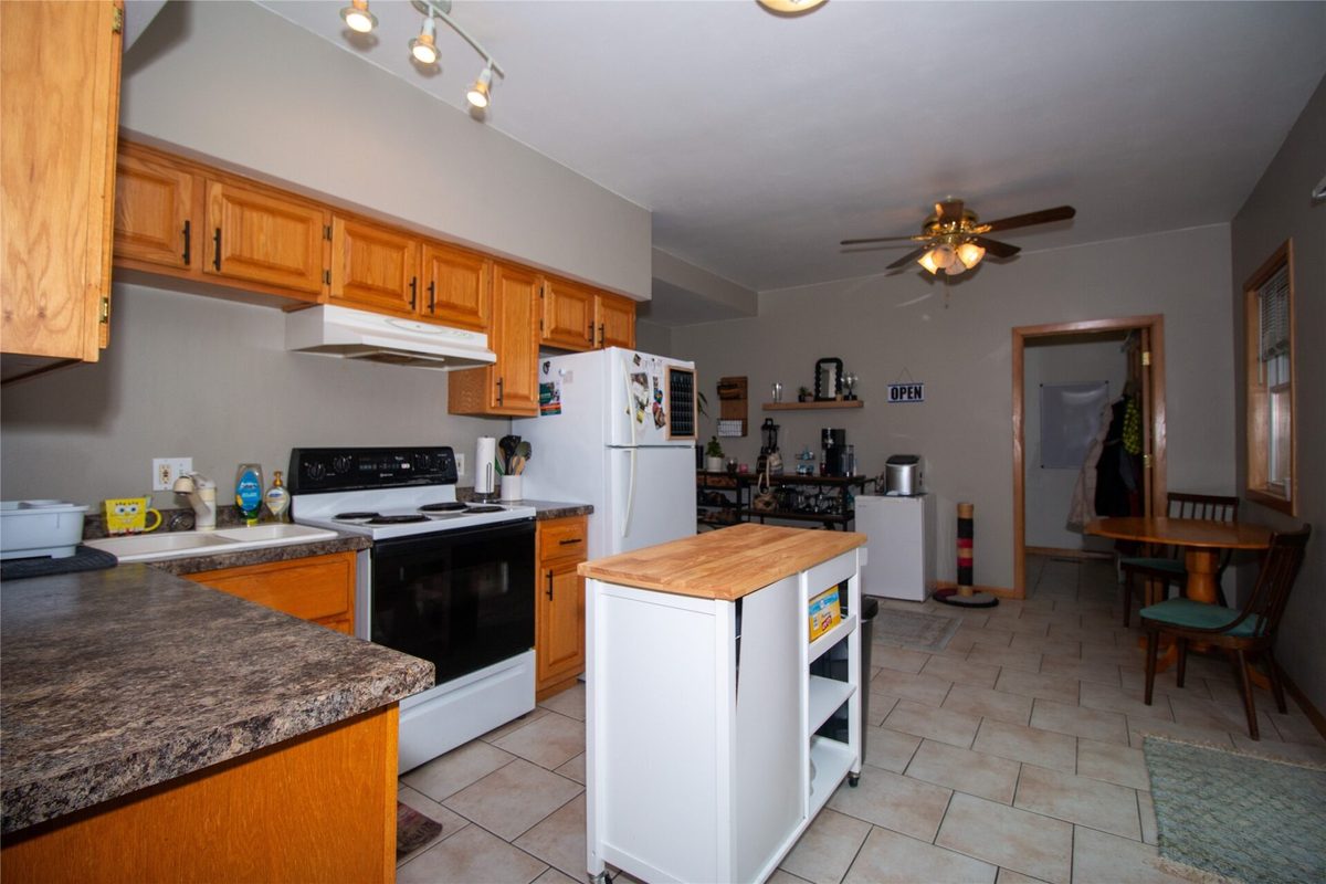 818 Main Street 1 & 2, Eau Claire, WI — photo 4