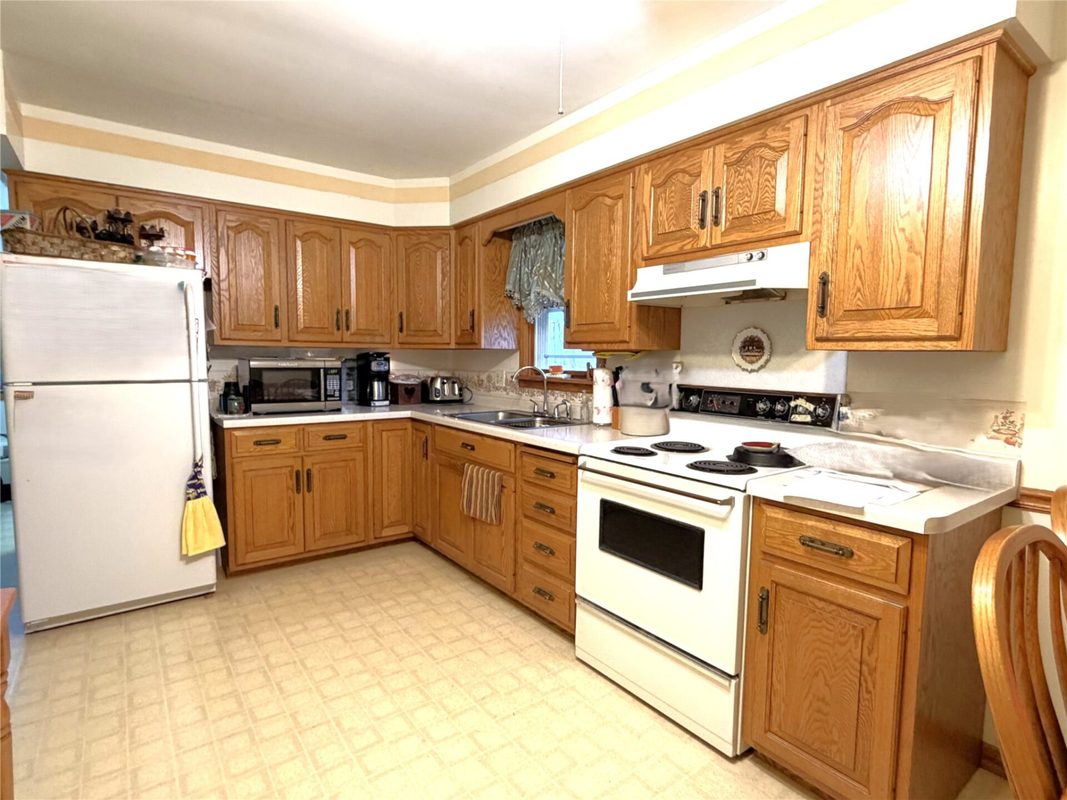 W17687 Fairview Rd.  Whitehall WI 54773 — photo 4